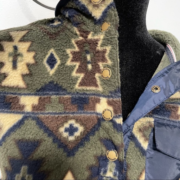 Aztec Weatherproof jacket - Picture 3 of 5